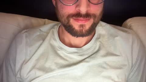 Snapshot of _ur_happy_meal chatting on 01.23.25 DJ online show from 01.23.25