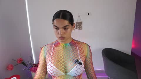 Anastasia Vahos online show from 02.15.25