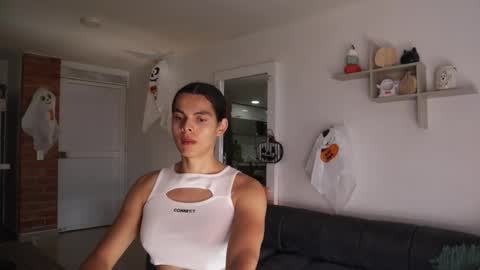 Anastasia Vahos online show from 10.29.25