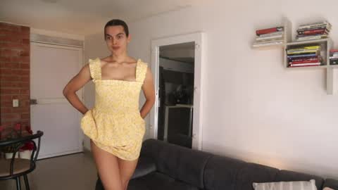 Snapshot of _vahos chatting on 06.04.26 Anastasia Vahos online show from 06.04.26