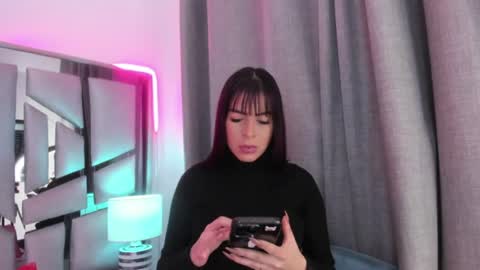 Snapshot of _valeria_saenz_ chatting on 06.13.26 _valeria_saenz_ online show from 06.13.26