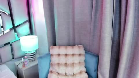 Snapshot of _valeria_saenz_ chatting on 07.30.26 _valeria_saenz_ online show from 07.30.26