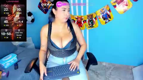Snapshot of _valeryboobs_ chatting on 06.26.26 _valeryboobs_ online show from 06.26.26