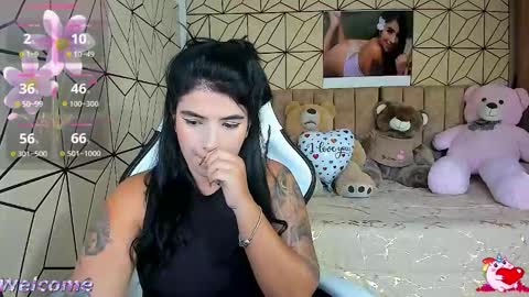 vane online show from 09.15.25