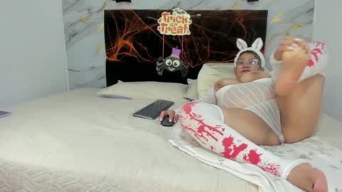 Snapshot of _vickysweet chatting on 10.27.25 _vickysweet online show from 10.27.25