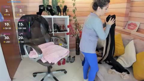 Snapshot of _victoria_collins chatting on 01.16.26 Sol online show from 01.16.26