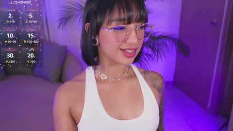 VICTORIA online show from 11.24.25