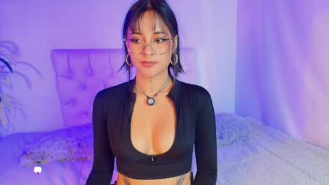 Victoria Fox online show from 04.11.26