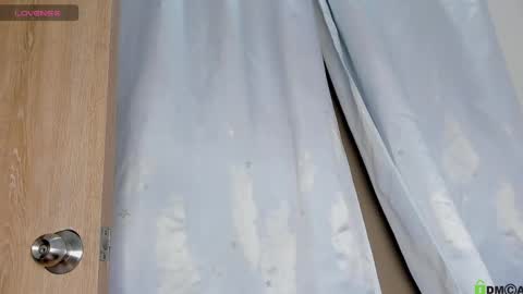 victoria online show from 04.25.26