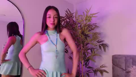 Snapshot of _violeta_owo_ chatting on 09.09.25 Evelyn online show from 09.09.25