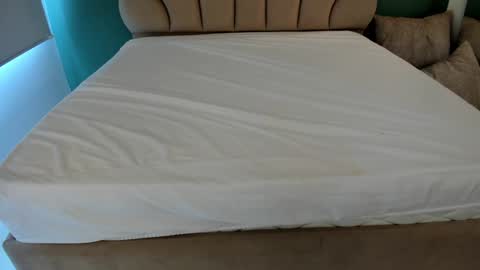  Vix  online show from 12.04.24