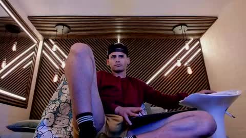  white fox  online show from 03.10.25