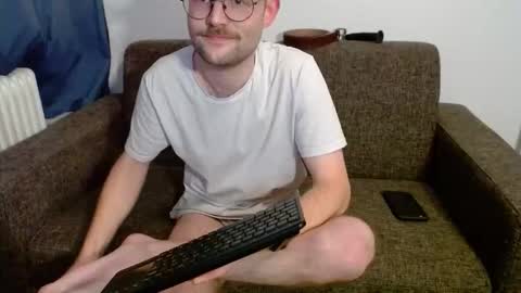 _whoisthatguy_ online show from 12.15.25