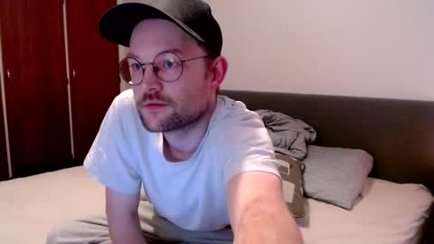 _whoisthatguy_ online show from 02.01.26