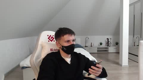 Snapshot of _yummybabes_ chatting on 12.05.24 Nicole Thomas Dave online show from 12.05.24