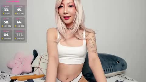 Mia online show from 06.09.26