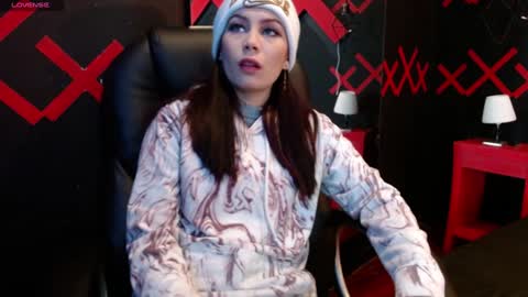Snapshot of _yuyi chatting on 01.22.25 Yuyi online show from 01.22.25