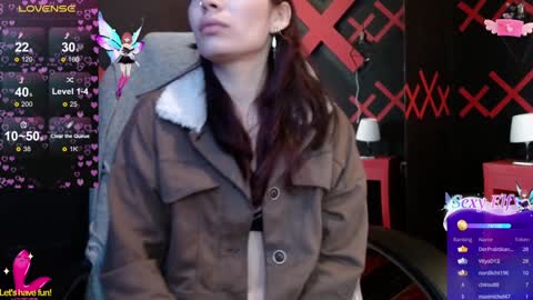 Snapshot of _yuyi chatting on 01.31.25 Yuyi online show from 01.31.25