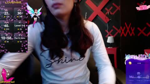 Snapshot of _yuyi chatting on 02.03.25 Yuyi online show from 02.03.25
