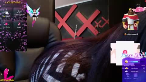 Snapshot of _yuyi chatting on 03.07.25 Yuyi online show from 03.07.25