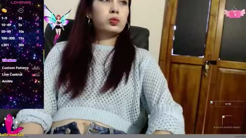 Snapshot of _yuyi chatting on 10.14.25 Yuyi online show from 10.14.25