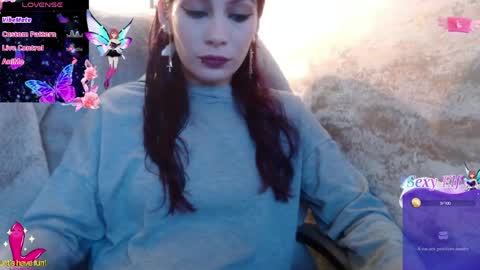 Yuyi online show from 06.04.26
