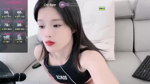 Snapshot of _zizi_ chatting on 12.18.24 _zizi_ online show from 12.18.24