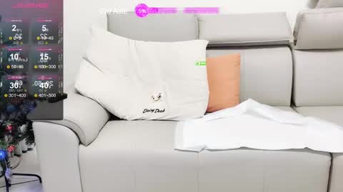 Snapshot of _zizi_ chatting on 12.25.24 _zizi_ online show from 12.25.24