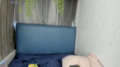 _zoecooper online show from 04.06.26