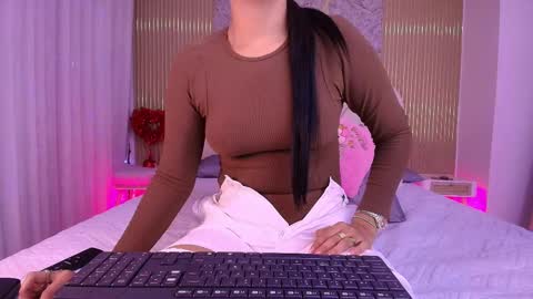 Aisha online show from 02.23.26