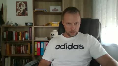 Snapshot of aaaandzzz chatting on 11.13.25 Long distance cumshot online show from 11.13.25