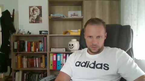 Snapshot of aaaandzzz chatting on 11.14.25 Long distance cumshot online show from 11.14.25