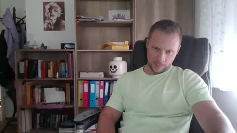 Snapshot of aaaandzzz chatting on 11.19.25 Long distance cumshot online show from 11.19.25