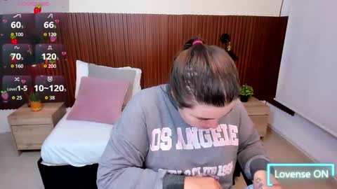 Abby Lee  online show from 11.28.25