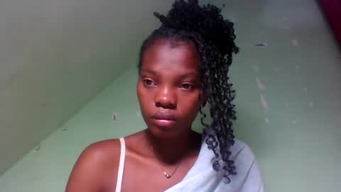 Snapshot of aadienne chatting on 06.20.26 aadienne online show from 06.20.26