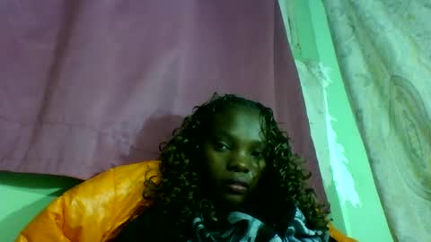 Snapshot of aadienne chatting on 06.25.26 aadienne online show from 06.25.26