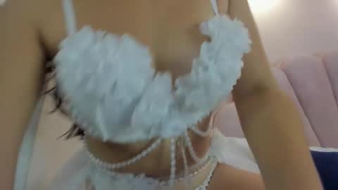 Snapshot of aalana_sweet chatting on 10.17.25 aalana_sweet online show from 10.17.25