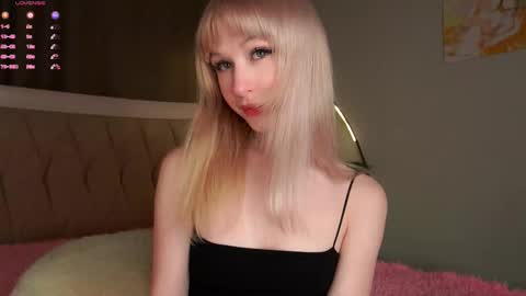 Snapshot of aameow chatting on 09.18.25 Amy online show from 09.18.25