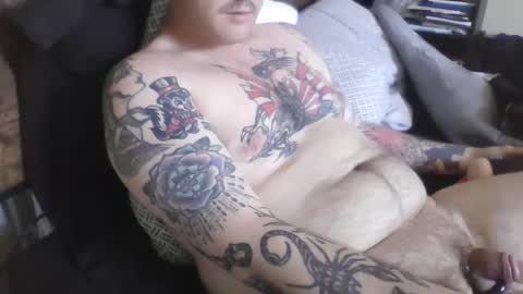 Snapshot of aarmun37 chatting on 02.15.25 aarmun37 online show from 02.15.25