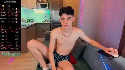 Snapshot of aaron_bang chatting on 12.14.25 Aaron Bang online show from 12.14.25