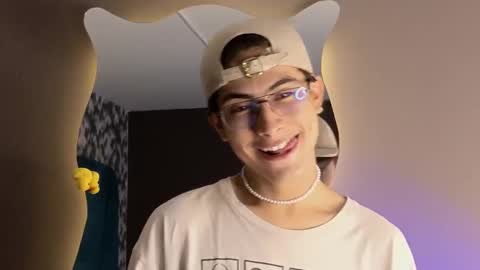 Aaron Ezequiel online show from 09.16.25