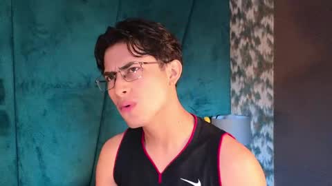 Aaron Ezequiel online show from 05.05.26