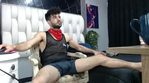 aaron_jones_1 online show from 04.16.26