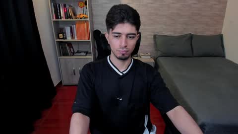 Aaron online show from 12.10.24