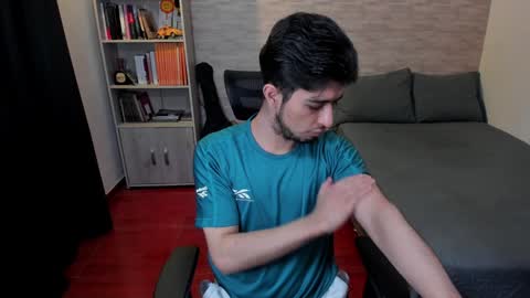 Aaron online show from 01.07.25