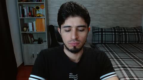 Aaron online show from 10.04.25