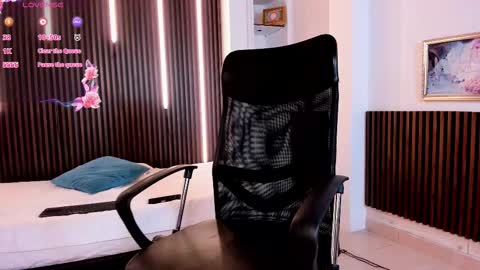 Snapshot of aaron_whitee chatting on 01.10.26 Aaron online show from 01.10.26