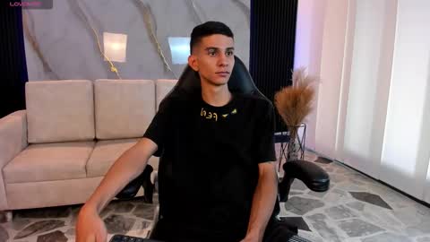 Snapshot of aaron_whitee chatting on 03.03.26 Aaron online show from 03.03.26