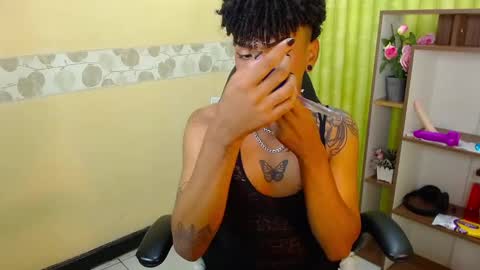 Snapshot of aaronbakers chatting on 01.10.25 im NiallDun online show from 01.10.25