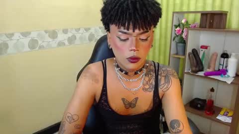 Snapshot of aaronbakers chatting on 02.26.25 im NiallDun online show from 02.26.25